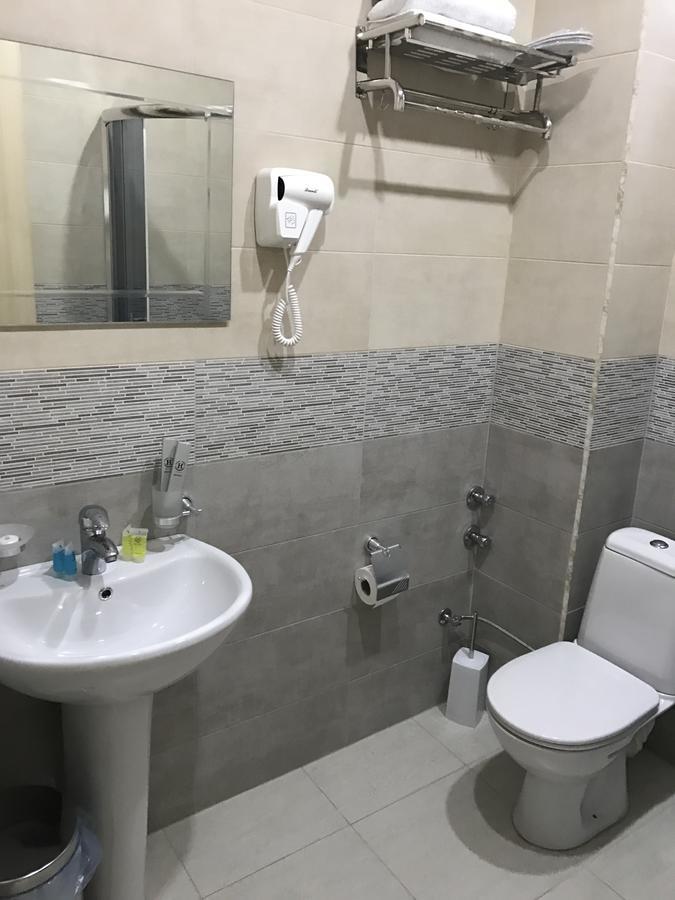 Hotel Marseille Batumi Esterno foto