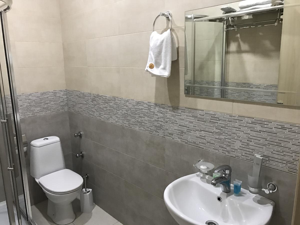 Hotel Marseille Batumi Esterno foto